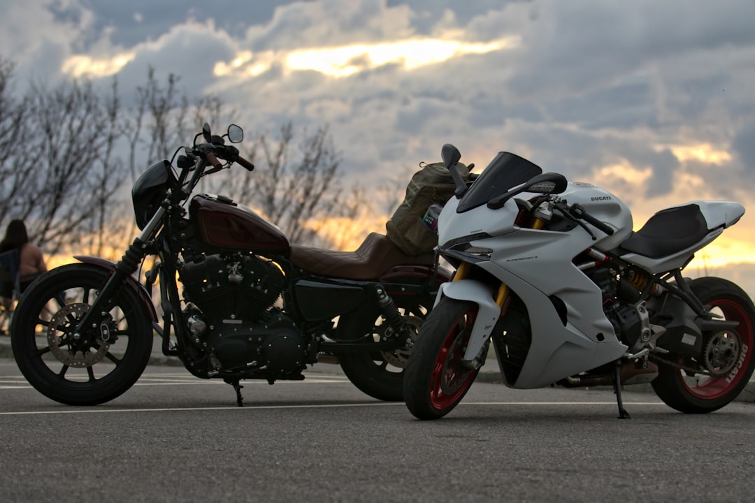 Cruiser al atardecer